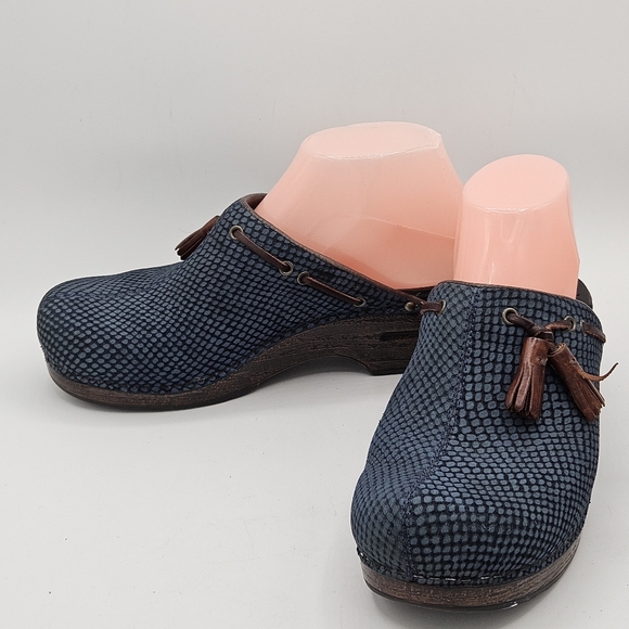 Dansko blue suede grid w/tassels classic clog shoes size 38 US size 7.5/ 8 htf - Picture 8 of 16
